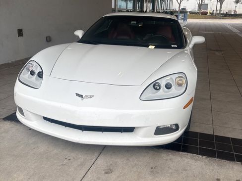 Used 2007 Chevrolet Corvette Coupe w/ Preferred Equipment Group image 4