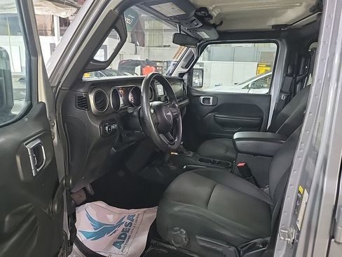 Used 2020 Jeep Wrangler Unlimited Sport image 3