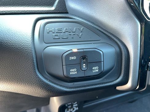 Used 2025 RAM 2500 Big Horn AWD/4WD image 21