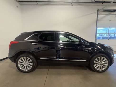 Used 2017 Cadillac XT5 Platinum AWD/4WD image 2