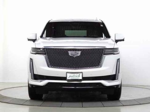 Used 2023 Cadillac Escalade Premium Luxury w/ LPO, Radiant Package image 11