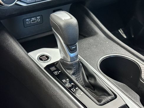 Used 2025 Nissan Altima 2.5 SV FWD image 19