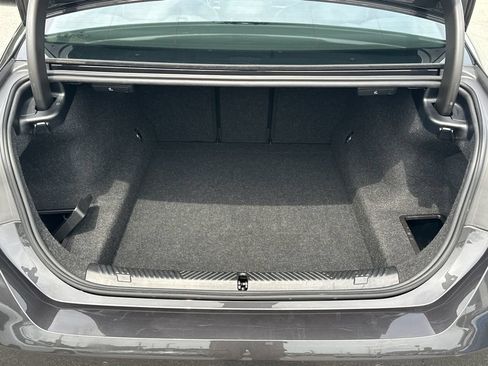 Used 2025 BMW 530i RWD image 18