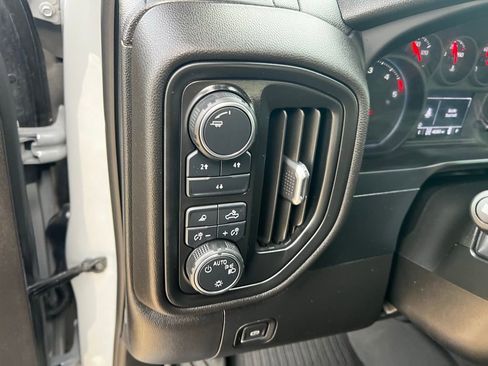 Used 2024 Chevrolet Silverado 2500 Custom w/ Custom Value Package image 36