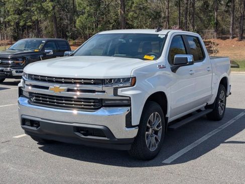 Used 2021 Chevrolet Silverado 1500 LT w/ All Star Edition Plus image 3
