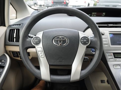 Used 2012 Toyota Prius Two FWD image 16