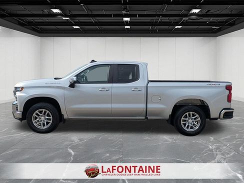 Used 2021 Chevrolet Silverado 1500 LT image 2