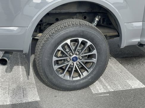 Used 2020 Ford F150 Lariat w/ Equipment Group 502A Luxury image 11