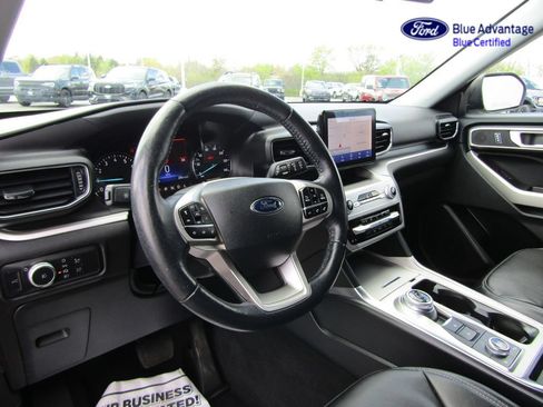 Certified 2022 Ford Explorer XLT w/ Equipment Group 202A AWD/4WD image 14