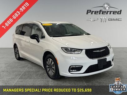 Used 2024 Chrysler Pacifica Limited