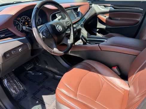 Used 2019 Buick Enclave Avenir w/ Avenir Technology Package AWD/4WD image 2
