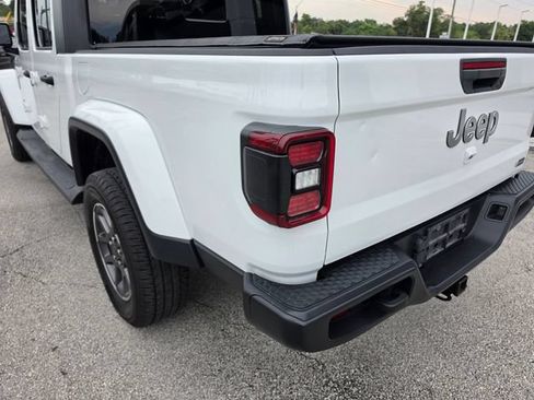 Used 2020 Jeep Gladiator Overland w/ LED Lighting Group AWD/4WD image 14