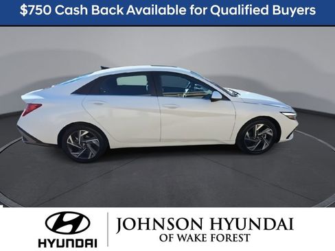 New 2026 Hyundai Elantra Limited image 10