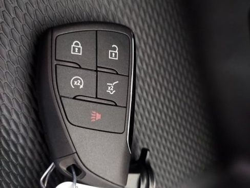 Used 2026 GMC Terrain AT4 w/ LPO, Black Badging Package AWD/4WD image 28