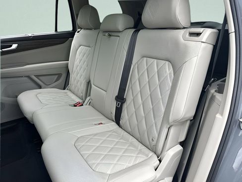 New 2026 Volkswagen Atlas SEL Premium R-Line image 23