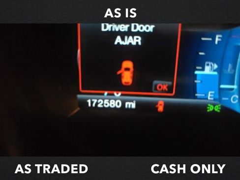 Used 2015 Ford Explorer XLT w/ Equipment Group 202A image 7