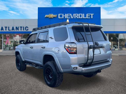 Used 2021 Toyota 4Runner TRD Off-Road Premium w/ Moonroof Package image 4