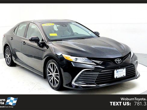 Used 2023 Toyota Camry XLE w/ Navigation Package image 1