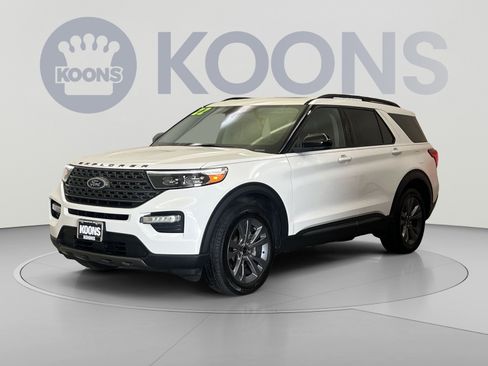 Used 2022 Ford Explorer XLT w/ Equipment Group 202A AWD/4WD image 1