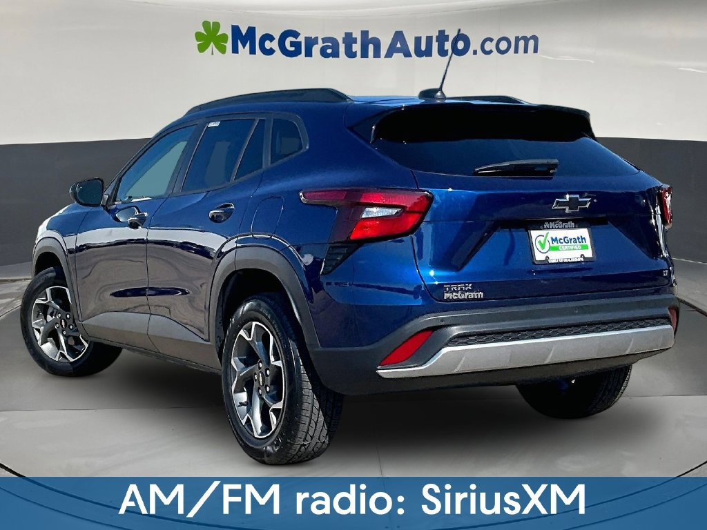 Used 2024 Chevrolet Trax LT w/ Driver Confidence Package FWD image 5
