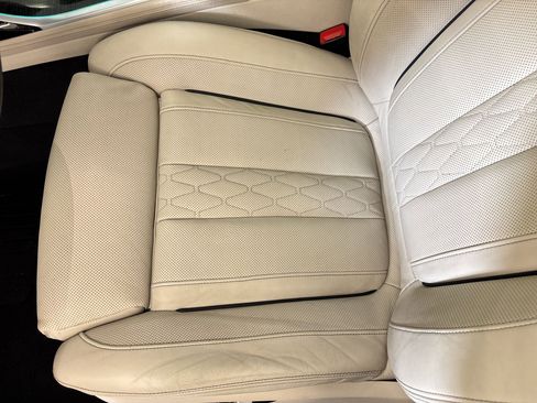 Used 2021 BMW X7 M50i w/ Dynamic Handling Package image 22