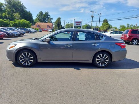 Used 2017 Nissan Altima 2.5 SV image 8
