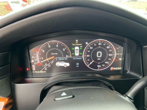 Used 2015 Cadillac Escalade Premium image 46