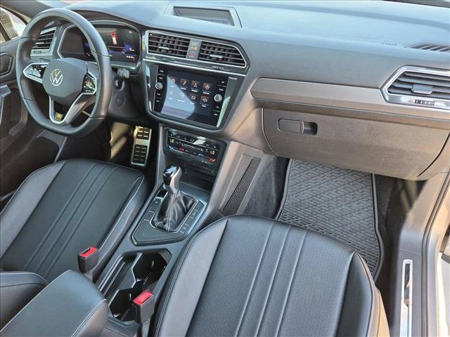 Used 2023 Volkswagen Tiguan SE R-Line FWD image 22