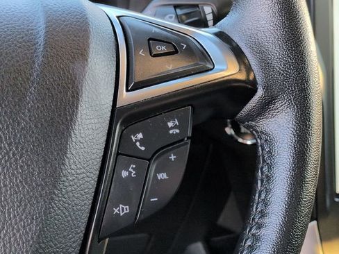 Used 2024 Ford Edge SEL image 19