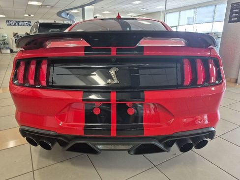 Used 2021 Ford Mustang Shelby GT500 w/ Technology Package RWD image 5
