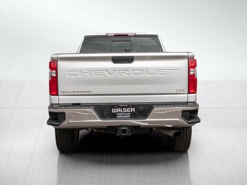 Used 2022 Chevrolet Silverado 2500 LTZ w/ LTZ Convenience Package AWD/4WD image 4