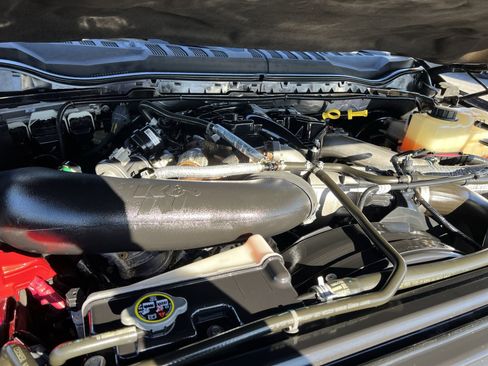 Used 2017 Ford F350 Lariat w/ Lariat Ultimate Package image 26