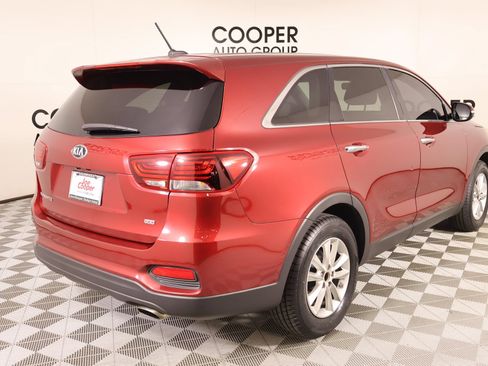 Used 2020 Kia Sorento LX FWD image 19
