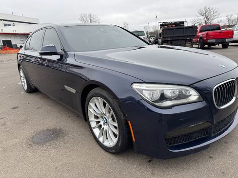 Used 2014 BMW 750Li xDrive image 12