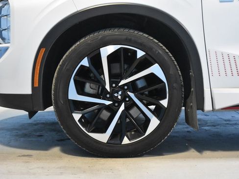 Used 2024 Mitsubishi Outlander Ralliart image 27