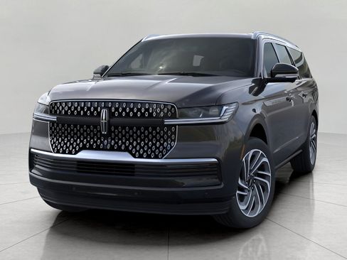Used 2026 Lincoln Navigator L Reserve AWD/4WD image 3