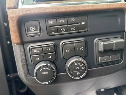 New 2026 Chevrolet Tahoe High Country w/ Sun And Tow Package image 11