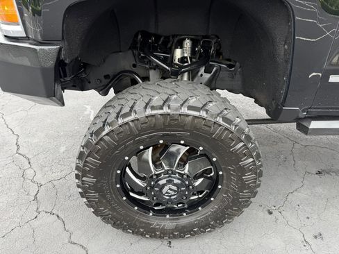 Used 2018 Chevrolet Silverado 3500 High Country w/ Duramax Plus Package AWD/4WD image 12