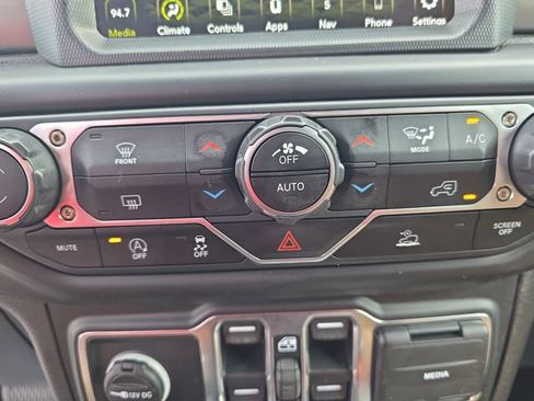 Used 2022 Jeep Gladiator Rubicon w/ Trailer Tow Package AWD/4WD image 20