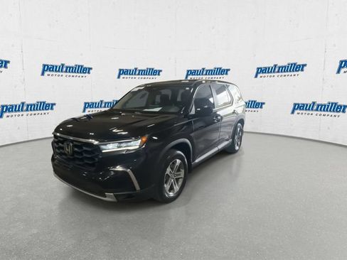 Used 2025 Honda Pilot EX-L image 5