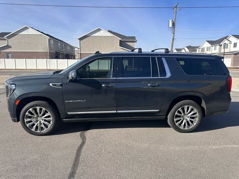 Used 2021 GMC Yukon XL Denali image 6