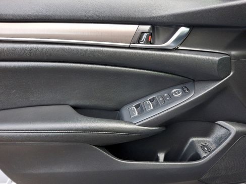 Used 2020 Honda Accord LX image 14
