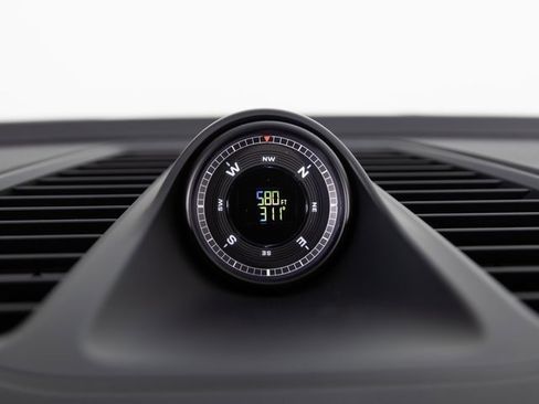 New 2025 Porsche Macan 4S Electric image 20