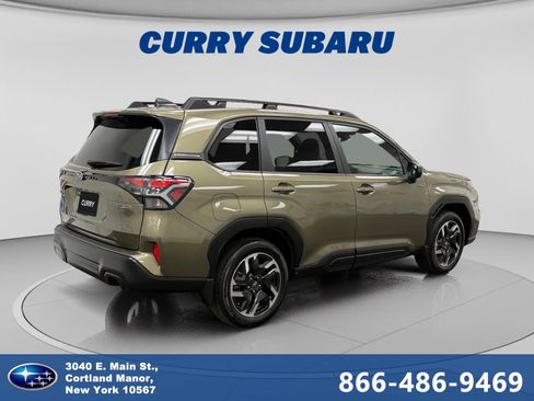 Used 2025 Subaru Forester Premium AWD/4WD image 5