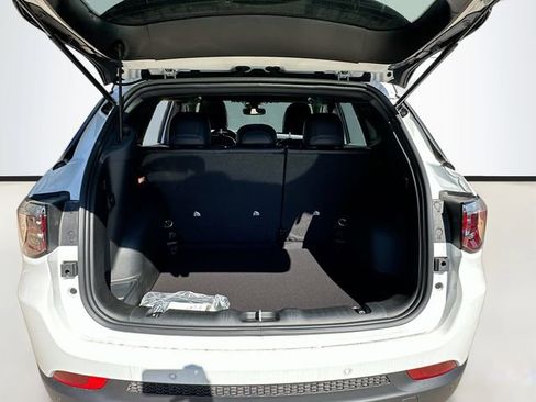 New 2026 Jeep Compass Limited image 27