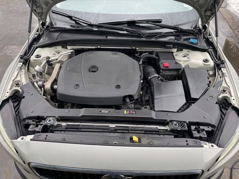 Used 2021 Volvo V60 T5 Cross Country w/ Climate Package AWD/4WD image 11