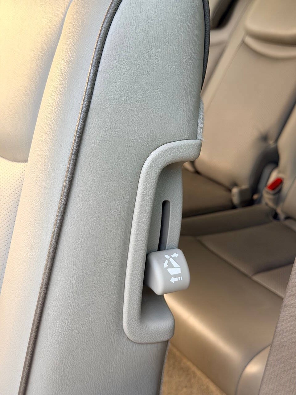 Used 2015 Nissan Quest SV w/ Leather Package FWD image 50