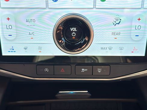 Used 2024 Ford Expedition King Ranch image 21