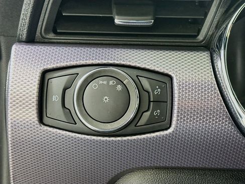 Used 2015 Ford Mustang Coupe image 8