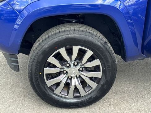 Used 2022 Toyota Tacoma Limited RWD image 25